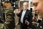 FOA-Dennis går på pension: Se ham som bokser og med Beatles-frisure