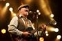 Nu udkommer Kim Larsen-bog: Se hans liv i billeder