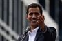 35-årige Juan Guaidó udråbte onsdag sig selv som præsident i Venezuela foran en stor menneskemængde i Caracas.