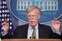 USA's nationale sikkerhedsrådgiver, John Bolton, skriver på Twitter, at enhver trussel fra Venezuelas politiske ledere vil være "et groft angreb på retssamfundet".