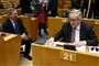 "Udtrædelsesaftalen står ikke til genforhandling", siger kommissionsformand Jean-Claude Juncker i Europa-Parlamentet i Bruxelles, efter at den britiske premierminister tirsdag proklamerede, at hun netop vil søge at forhandle igen.