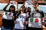 Studenter demonstrerer foran Italiens ambassade i Venezuelas hovedstad, Caracas, efter nyheden om, at den italienske regering ikke vil støtte EU-erklæring om anerkendelse af oppositionslederen Juan Guaidó som midlertidig præsident.