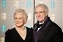 Den amerikanske skuespillerinde Glenn Close var blandt de nominerede til en Bafta for bedste kvindelige hovedrolle for filmen "The Wife", men prisen gik til Olivia Colman. På billedet ses hun sammen med den britiske skuespiller Jonathan Pryce.