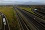 Luftfoto af motorvejen nær lufthavnen i den belgiske by Lummen onsdag, hvor en storstrejke lammede fly- og togtrafik
