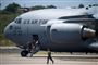 Dette militærfly landede lørdag i Colombia nær Venezuelas grænse med nødhjælp. Det er den anden store sending af amerikansk og international nødhjælp til Venezuela.