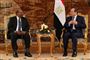 Sudans præsident, Omar al-Bashir, som er anklaget for drab og voldtægt, er uønsket på historisk topmøde mellem EU og arabiske lande i Egypten. For nylig var han på besøg hos Egyptens præsident, Abdel Fattah al-Sisi, som støtter Bashir.