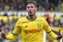 Emiliano Sala forsvandt over Den Engelske Kanal 21. januar. Hans lig blev fundet 8. februar, og otte dage senere blev han begravet. Her ses han i aktion for den franske klub Nantes.