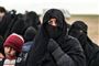 Civile evakueret fra Islamisk Stat i Baghouz i den syriske provins Deir al-Zor af de amerikansk støttede Syriens Demokratiske Styrker. En massegrav er blevet fundet i den syriske provin i et område, som indtil for nylig blev kontrolleret af Islamisk Stat. De dræbte, hvoraf mange er kvinder, menes at være yazidier, som islamisterne havde gjort til deres slaver.