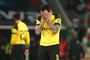 Dortmunds Paco Alcácer gjorde, hvad han kunne med en scoring i Dortmunds nederlag på 1-2 til Augsburg.