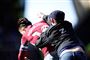 Knap 12 minutter var spillet, da Aston Villas Jack Grealish blev overfaldet af en tilskuer.