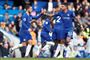Eden Hazard (til venstre) jublede efter at have scoret til 1-1.
