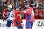 Lars Eller (20) og Tom Wilson fejrer danskerens scoring til 3-1 mod Winnipeg Jets.
