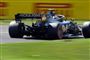 Kevin Magnussen overhalede holdkammeraten Romain Grosjean kort efter start og formåede at slutte på en sjetteplads på Albert Park i Melbourne.
