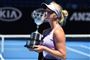 Mandag stryger Clara Tauson ind på WTA's verdensrangliste for første gang. Søndag vandt hun en ITF-turnering i Kina, og det skulle række til en placering omkring nummer 400 på listen, der opdateres hver uge. Foto er fra Australian Open, hvor Tauson vandt juniorernes finale.