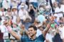Den østrigske tennisspiller Dominic Thiem vinder sin første Masters-titel ved at slå favoritten Roger Federer i finalen i Indian Wells i Californien, USA.