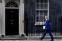 Storbritanniens brexitminister,   Stephen Barclay, som her ses uden for Downing Street i London, siger, at premierminister Theresa Mays brexitaftale sandsynligvis ikke vil komme til afstemning i parlamentet i denne uge. Der vil heller ikke blive nogen kortvarig udsættelse af brexit, mener han.