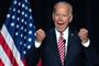 Den forhenværende vicepræsident Joe Biden har kontaktet flere af sine støtter og bedt om hjælp til en kommende valgkamp, skriver TWall Street Journal. 
