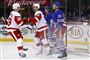 Frans Nielsen (i midten) scorede det første mål, da Detroit Red Wings natten til onsdag hentede en sjælden sejr i NHL.