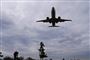 Boeing har besluttet at forsyne alle nye 737 MAX-fly med en advarselslampe og montere dem i alle eksisterende fly, rapporterer The Financial Times. Flyproducenten har truffet beslutningen efter intens kritik i kølvandet på to flykatastrofer.