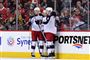 Columbus Blue Jackets' Oliver Bjorkstrand (28) fejrer en scoring mod Calgary Flames.