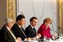 Pressemødet i Paris med deltagelse af EU's kommissionsformand, Jean-Claude Juncker (tv), Kinas præsident, Xi Jinping, Frankrigs præsident, Emmanuel Macron, og Tysklands forbundskansler, Angela Merkel.

