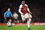 Franskmanden Alexandre Lacazette lukkede og slukkede, da Arsenal mandag aften vandt 2-0 over Newcastle.