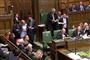 Formanden for parlamentets Underhus, John Bercow, offentliggør resultatet af mandagens fire afstemninger om alternativer til Thereas Mays brexitaftale. Alle fire forslag blev stemt ned.