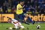 AaB-midtbanespilleren Oliver Abildgaard fik sat en god tackling ind på Brøndby-backen Kevin Mensah i torsdagens pokalsemifinale på Brøndby Stadion. Det var i nærheden af at være AaB's bedste aktion i hele kampen.