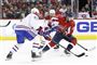 Washington Capitals danske spiller, Lars Eller (til højre), scorede det første mål i kampen mod Montreal Canadiens natten til fredag.