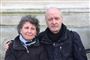 Bedsteforældrene Susanne Burlund og Stig Nielsen er lørdag mødt op til demonstration i København, hvor forældre kræver minimumsnormeringer i daginstitutionerne.