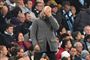 Manchester Citys manager, Pep Guardiola, var hele følelsesregistret igennem i Champions League-kampen mod Tottenham, som gik videre på flest scorede udebanemål. Guardiolas store opgave før lørdagens Premier League-kamp mod Tottenham bliver at hanke op i sine skuffede spillere, mener tv-kommentator Alan Shearer. (Arkivfoto)