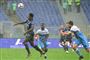 Colombianske Duvan Zapata (tv) scorede, da Atalanta ude slog Lazio i Serie A søndag.