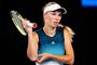 Caroline Wozniacki kunne ikke spille videre i Madrid Open søndag, da hun bagud 0-3 måtte trække sig med smerter i lænden.