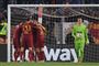 Edin Dzeko lagde op til en scoring og sørgede selv for det sidste mål, da AS Roma i Serie A slog Juventus søndag aften.