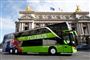 Flixbus kører i store dele af Europa. På billedet her ses en af de grønne buser i Paris.