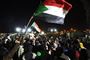 Konflikten mellem militæret og demonstranter i Sudan er onsdag aften optrappet, da militæret vil have ryddet den centrale del af hovedstaden, Khartoum, for demonstranter og blokeringer. Flere demonstranter er såret, og militæret suspenderer forhandlinger om overgang til et civilt styre i tre døgn.