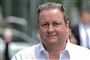 Ejeren af Newcastle, Mike Ashley, har tidligere forsøgt at sælge klubben. Han købte selv klubben i 2007.