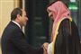 Saudi-Arabien er lørdag vært for et topmøde i OIC. Her er det den saudiarabiske kronprins, Mohammed bin Salman, der byder Egyptens præsident, Abdel Fattah al-Sisi, velkommen.