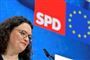 Lederen af det tyske socialdemokrati, SPD, Andrea Nahles meddeler, at hun går af efter partiets dårlige valg til Europa-Parlamentet. Det skriver dpa. Hun siger, at hun ikke har den opbakning i partiet, som hun har brug for.