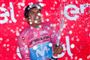 Movistar-rytteren Richard Carapaz har kørt og champagnesprøjtet sig til en plads i kongerækken i Giro d'Italia.