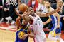 Toronto Raptors' stjerneforward, Kawhi Leonard (2), scorede 34 point i nederlaget til Golden State Warriors.