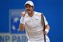 Andy Murray har ikke haft smerter i nogle måneder og satser på at gøre comeback senere i juni på græs.

