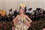 Den danske supermodel Josephine Skriver var at finde på den lyserøde løber til årets store modebegivenhed Met Gala i New York, som løb af stablen den 6. maj 2019.