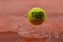 Regnvejr drillede længe arrangørerne så meget, at al tennis blev aflyst og udsat ved 16.30-tiden i French Open onsdag.