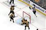 St. Louis Blues' nummer 57, David Perron, fejrer her sit mål til 2-0 i den femte kamp om Stanley Cup-trofæet mod Boston Bruins natten til fredag dansk tid.