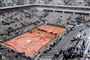 Regnbyger driller igen arrangørerne ved French Open.