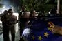 Oppositionstilhængere blev stoppet af albansk politi, da de under en demonstration lørdag forsøgte at komme frem til parlamentsbygningen i hovedstaden Tirana. Demonstranterne kræver, at premierminister Edi Rama træder tilbage.