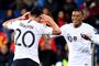 Både Florian Thauvin (tv.) og Kylian Mbappe scorede for Frankrig, da holdet tirsdag tog en pligtsejr over Andorra i EM-kvalifikationen.