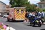 Chris Froome styrtede alvorligt onsdag og blev hurtigt behandlet i en ambulance.