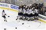 St. Louis Blues-spillerne jubler efter sejren i Stanley Cup-finalen i Boston.